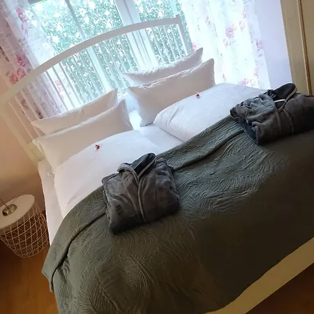 Blueteno1 Mit Sauna, Kamin Und Garten *